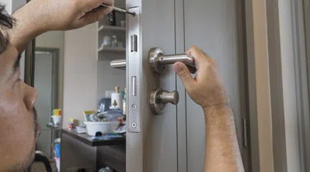 Amber Locksmith Store Dumfries, VA 571-250-8237 - Lock-installation